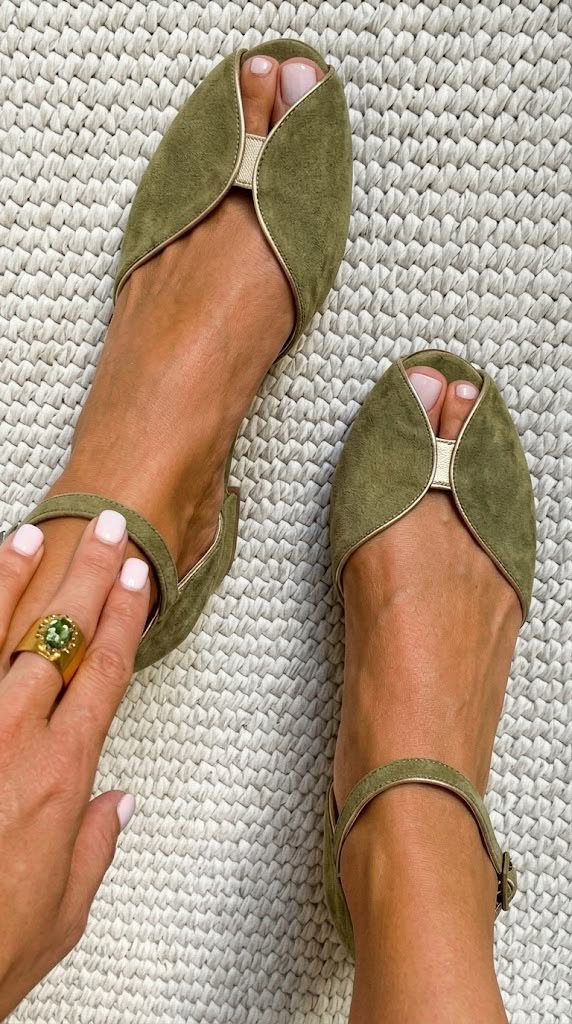 Bernadette™ | Elegant Sage Sandals