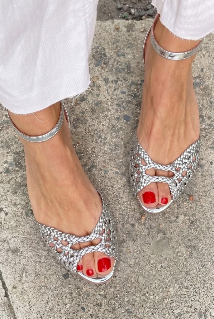 Hazel™ | Elegant Woven Gold Sandals